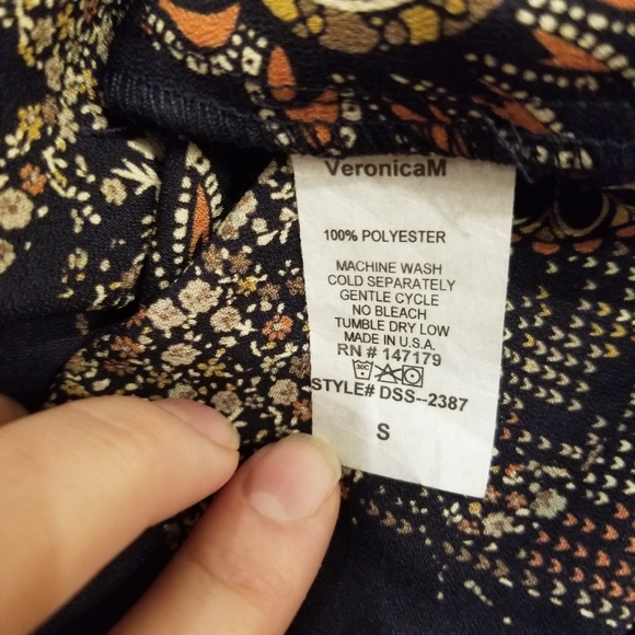 Veronic M - Off Shoulder Dress - Picture 5 of 5